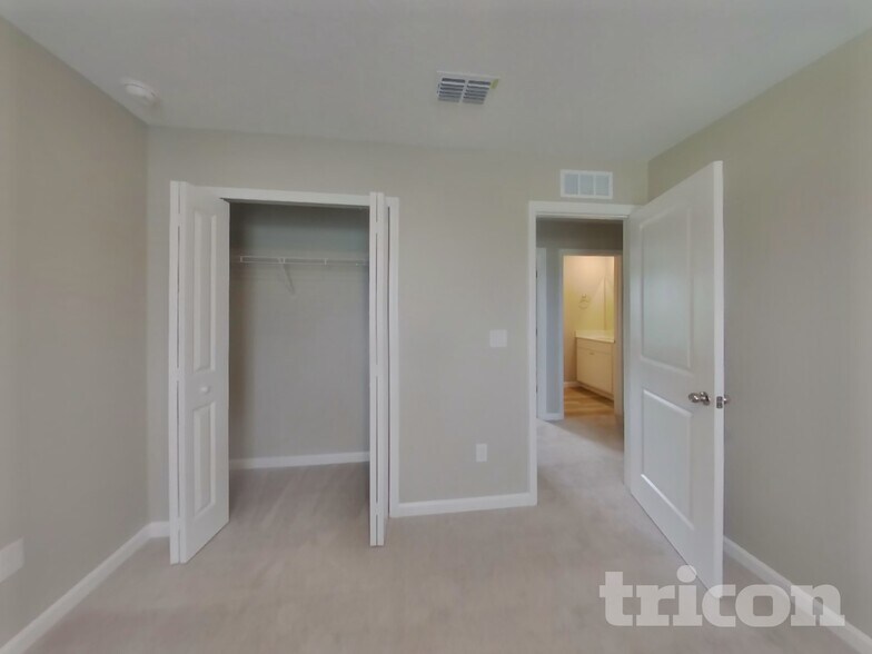 Building Photo - 2873 Grand Finale St