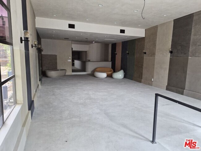 Building Photo - 10835 Magnolia Blvd