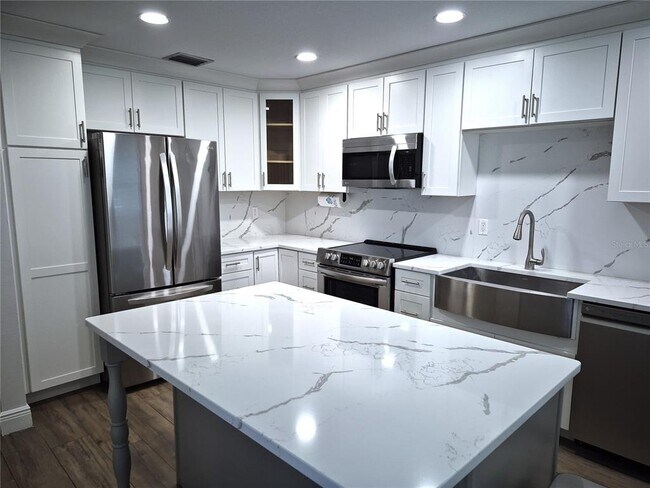 Building Photo - 160 Joanne Pl