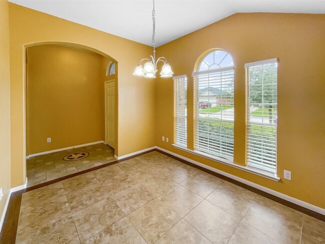 Building Photo - 9303 Daisy Cove Ln