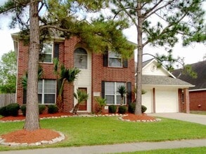 Building Photo - 3127 Edgewood Dr