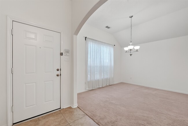 Building Photo - 10422 Acacia Forest tr