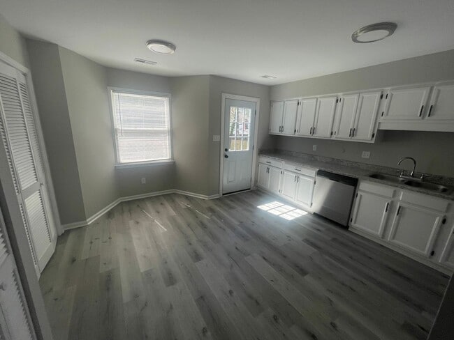 Building Photo - 5319