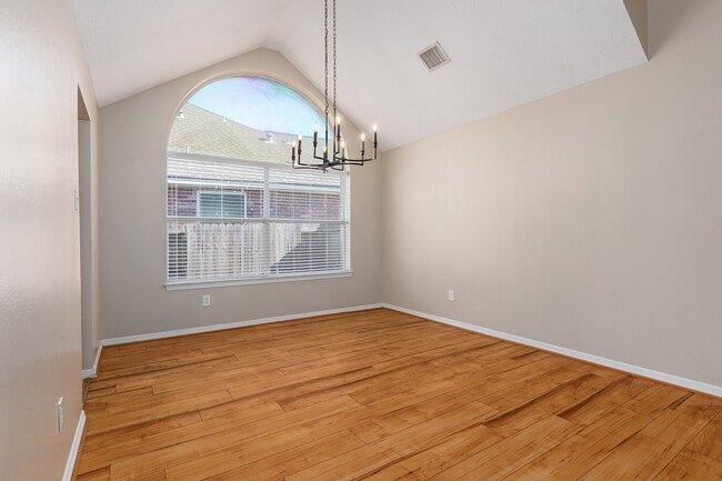 Building Photo - 8015 Sports Haven Dr