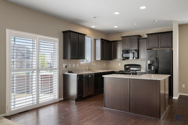 Building Photo - Spacious 3-Bedroom Home in South Fort Coll...
