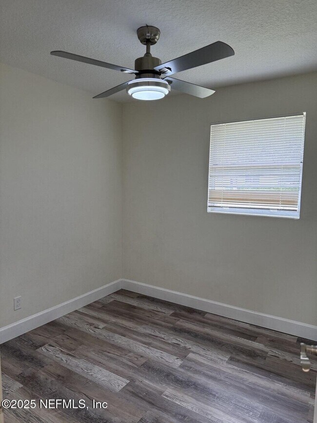 Building Photo - 7262 Kivler Dr