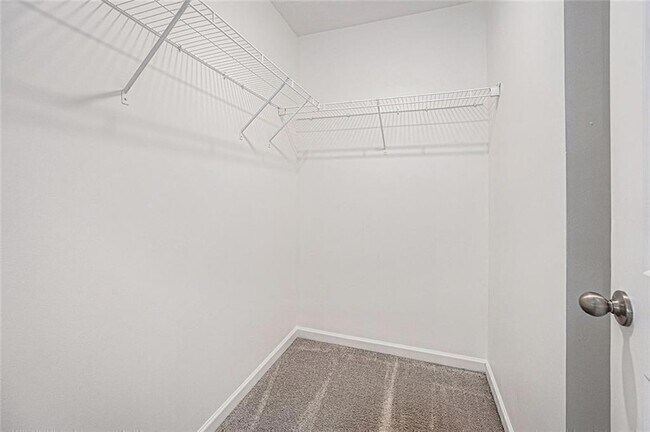 Building Photo - 308 Penn Sta Wy