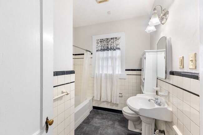 Building Photo - View of Columbus Country Club Golf Course,...