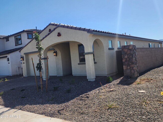 Building Photo - 11214 N 168th Dr