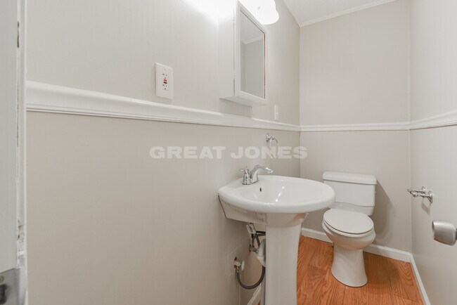 Building Photo - Charming 3 Bedroom in Williamston!