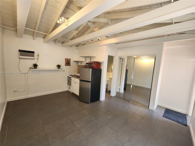 Building Photo - 315 Walnut St