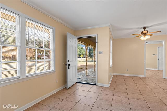 Building Photo - 2710 Higgins Dr