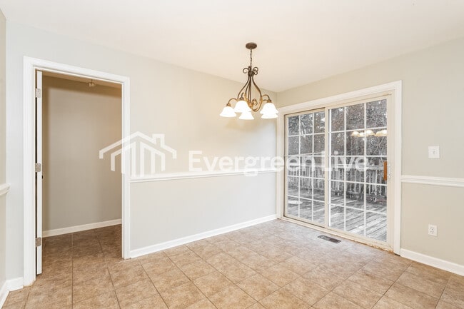 Building Photo - 501 Pheasant Ridge Dr