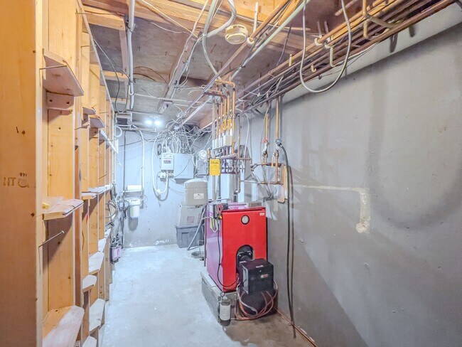 Building Photo - Refined Ranch Living in a Private Natural Setting