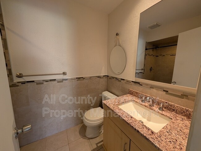 Building Photo - 4230 36th Ave S