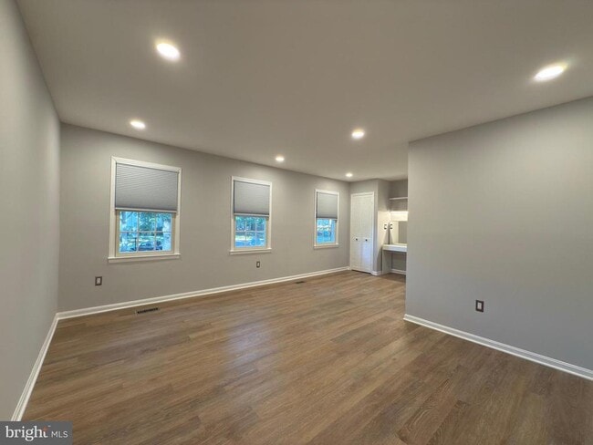 Building Photo - 3945 Wilcoxson Dr