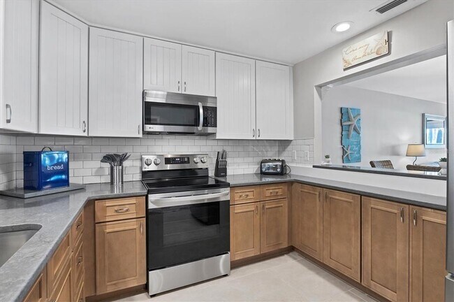 Building Photo - 500 S Washington Dr