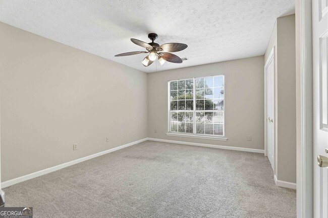 Building Photo - 518 Longwood Ln