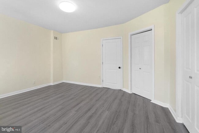 Building Photo - 617 Brinton St