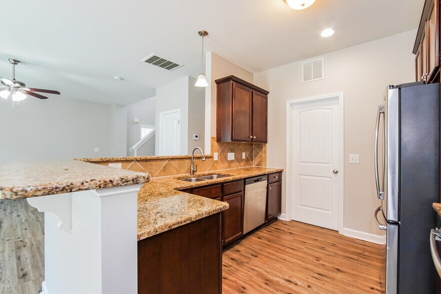 Building Photo - 508 McCarthy Dr