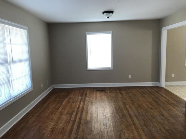 Building Photo - 407 16th Street E