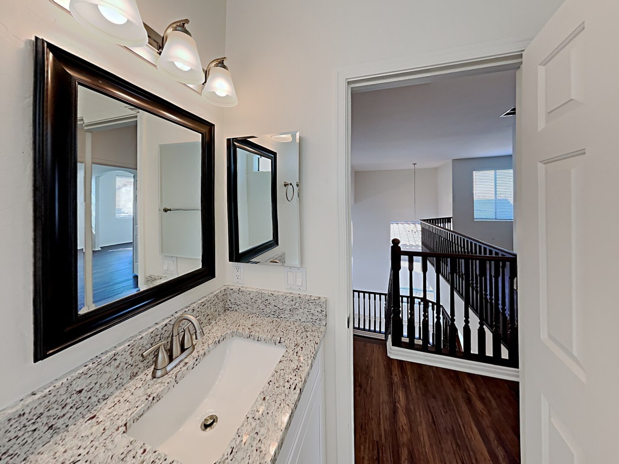 Building Photo - 65 W Camino Rio Cebolla