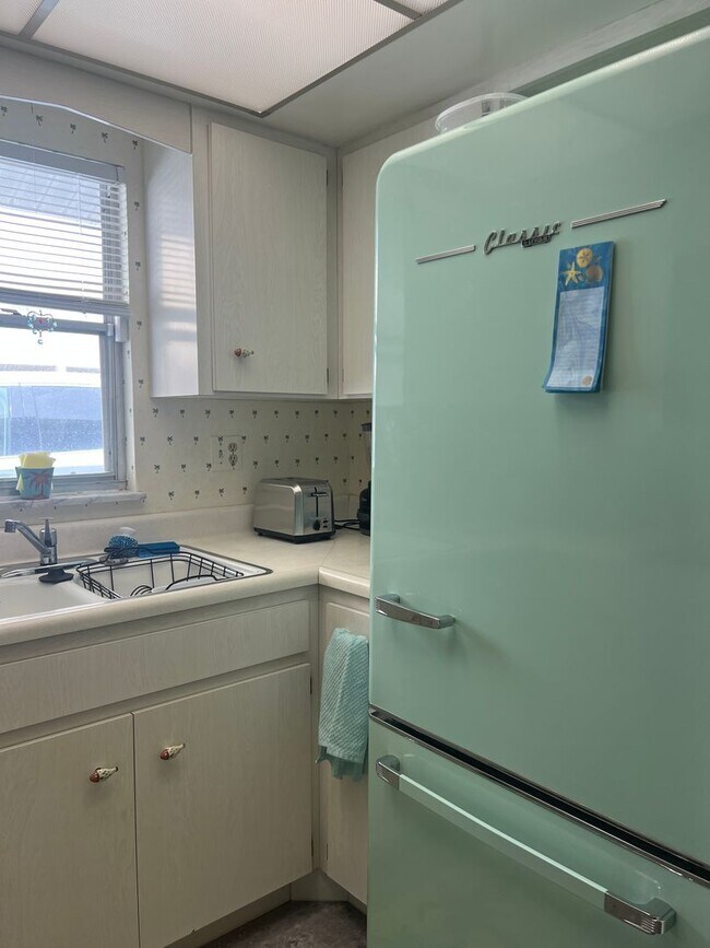 Building Photo - Venice, FL 2BR/2BA Condo in Sea Villas