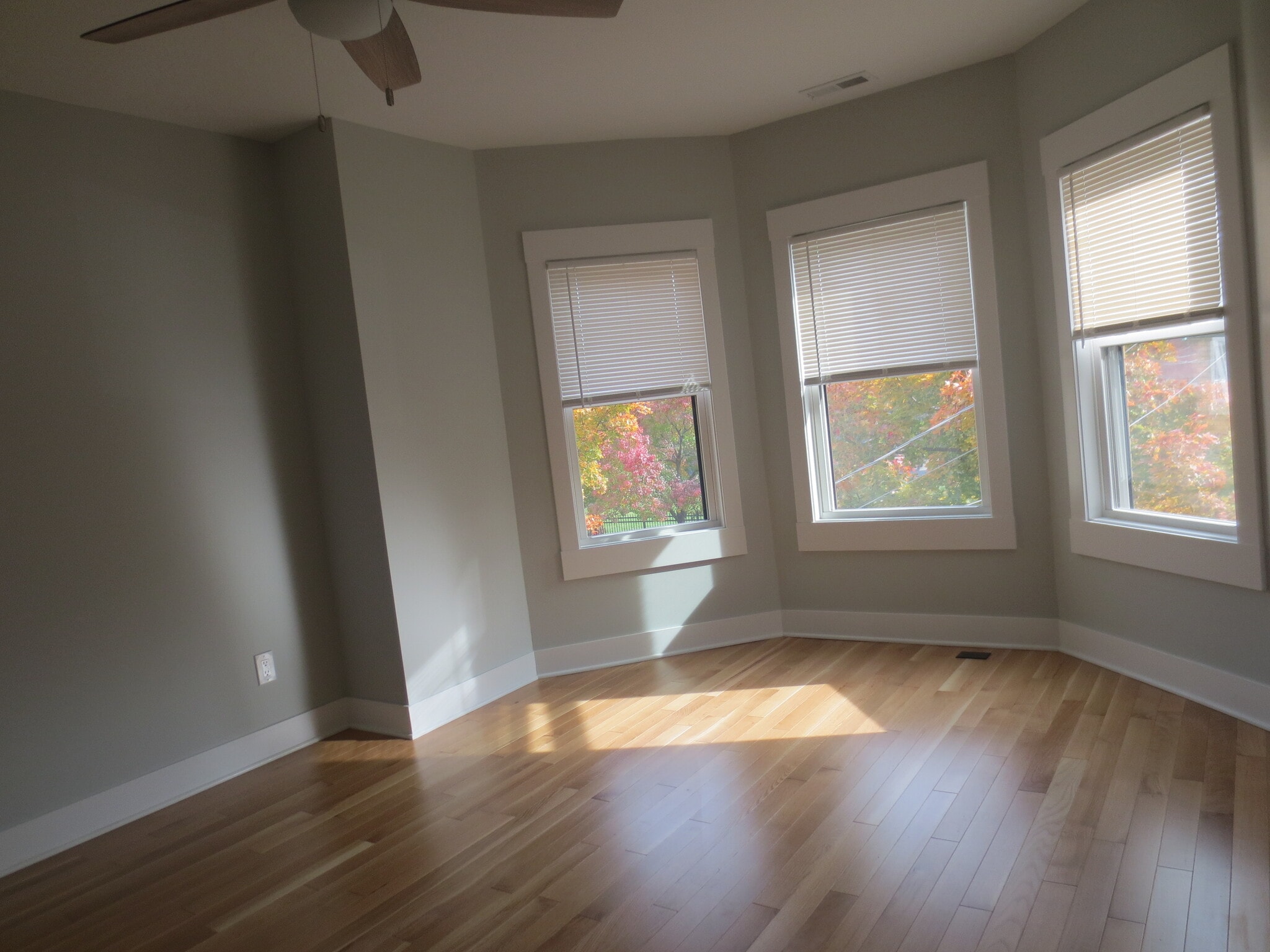 Building Photo - 1786 W 44th St