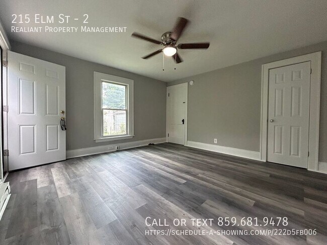 Building Photo - 215 Elm St