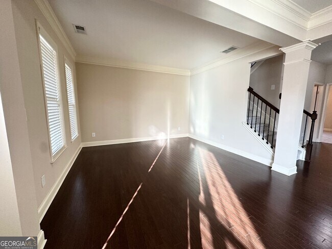 Building Photo - 5605 Upper Creek Ct