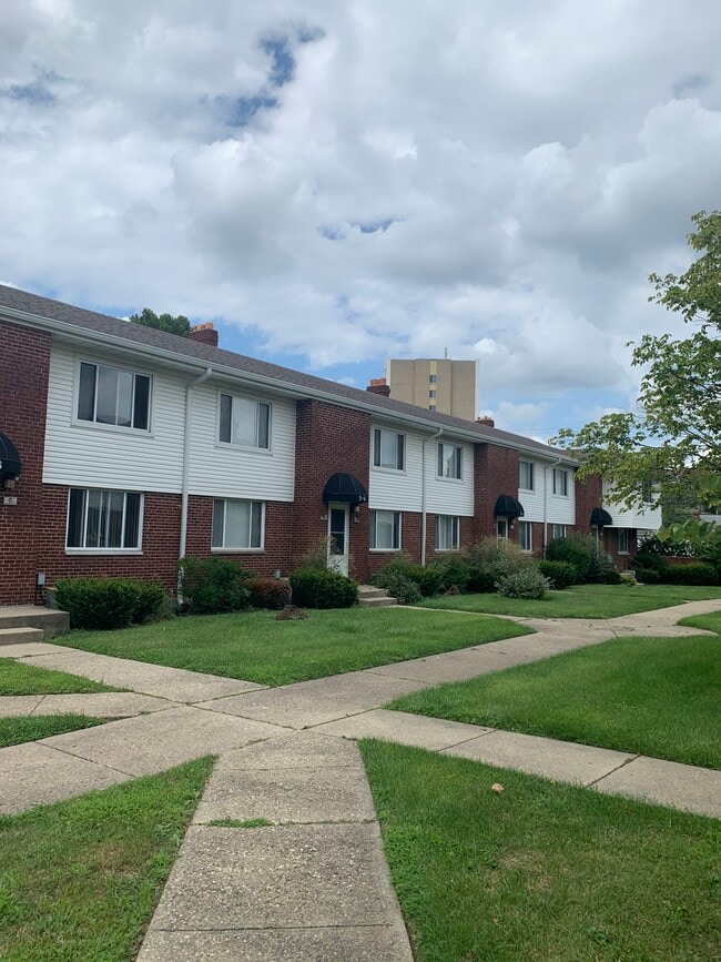 1053 Wilmington Ave 1053 Wilmington Ave Dayton OH 45420 Apartment