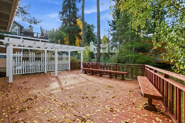 Building Photo - Charming Home in the Heart of Gig Harbor