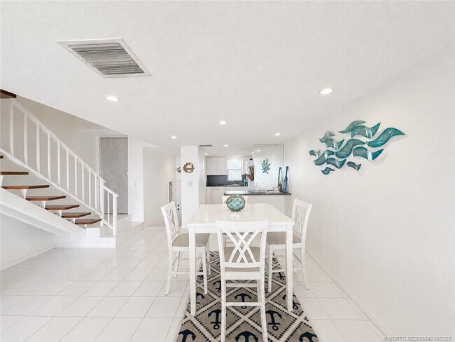 Building Photo - 11000 S Ocean Dr