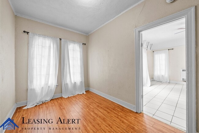 Building Photo - 108 S Cummings St