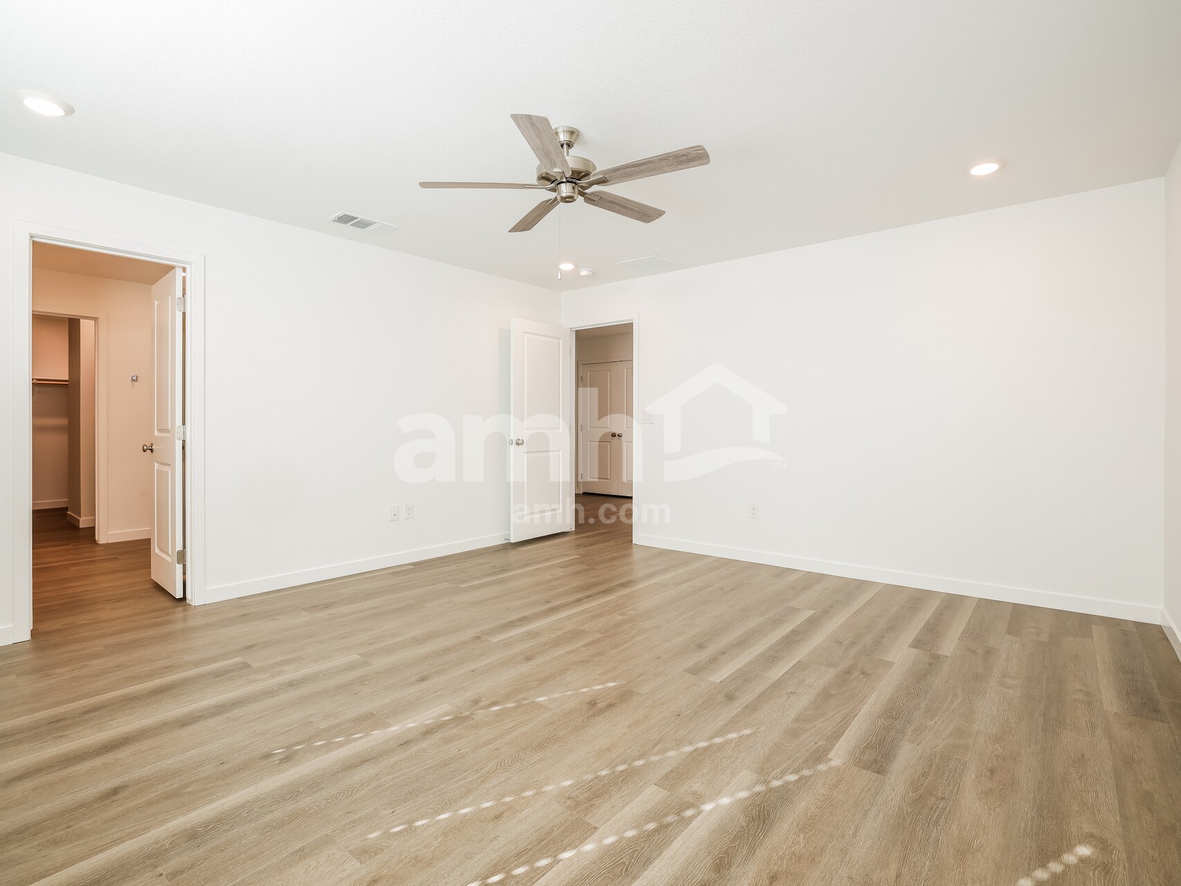 Building Photo - 2411 Dolly Ave