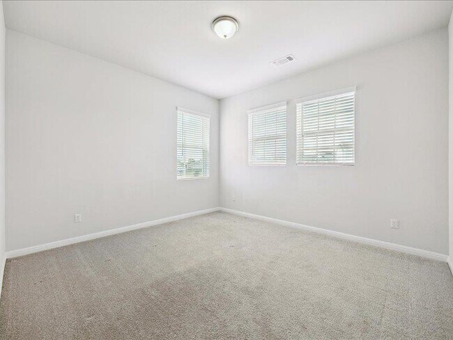 Building Photo - 100 Peach Flt Ct