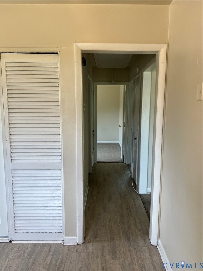 Building Photo - 1632 S Valor Dr