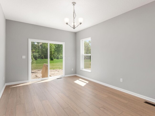 Building Photo - 37 Littondale Dr