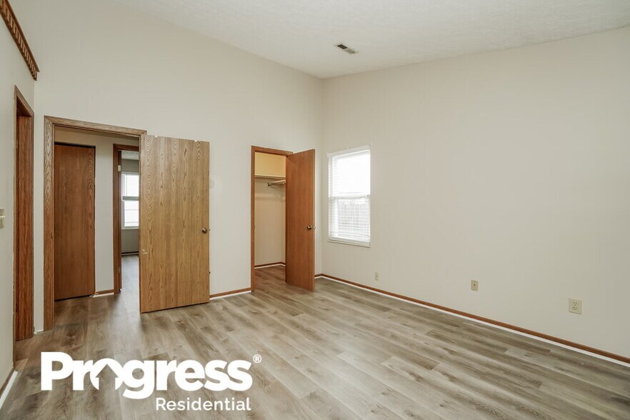 Building Photo - 2016 Big Tree Dr