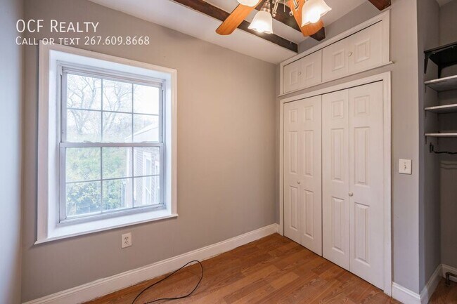 Building Photo - 2123 Spring Garden St