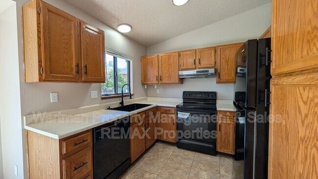 Building Photo - 5480 Mule Deer Dr