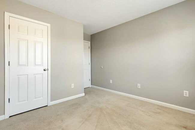 Building Photo - 850 Canyon Oak Loop