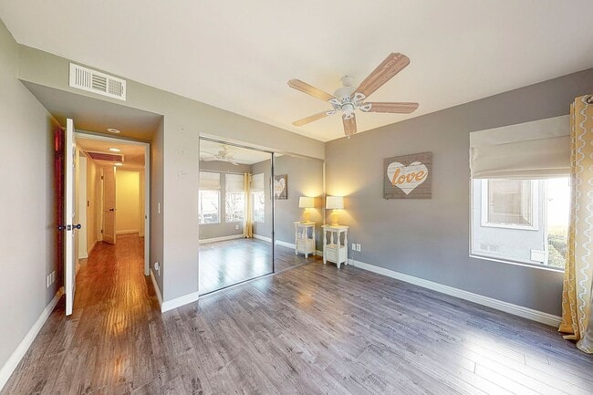 Building Photo - Harbor Walk - 2 Bed / 2 Bath