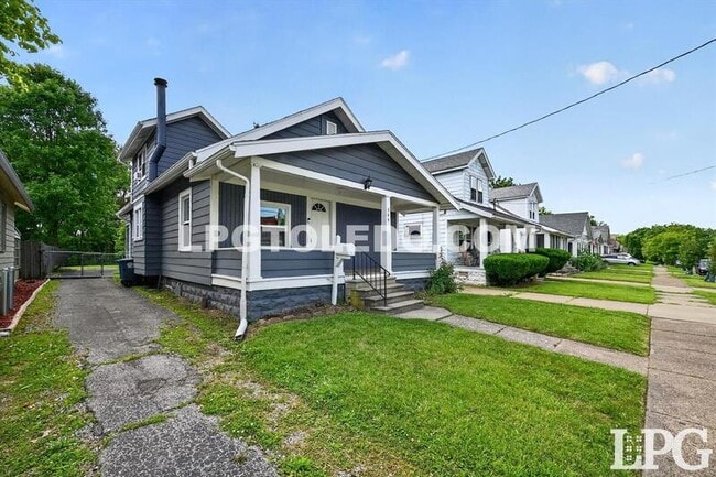 Building Photo - 544 Woodsdale Ave