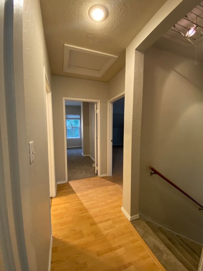 Building Photo - Beautifully Updated South Hill Home in Spo...