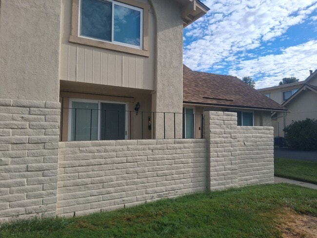 Building Photo - 14 Condor Cir