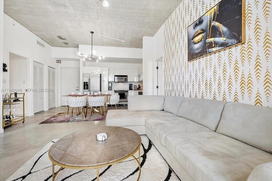 Building Photo - 133 NE 2nd Ave