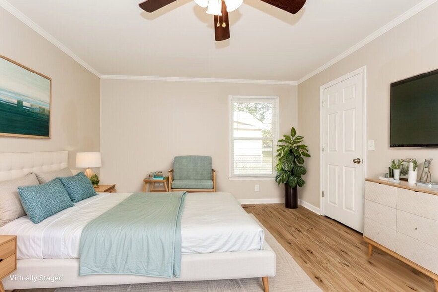 Building Photo - 2409 Racquet Club Dr