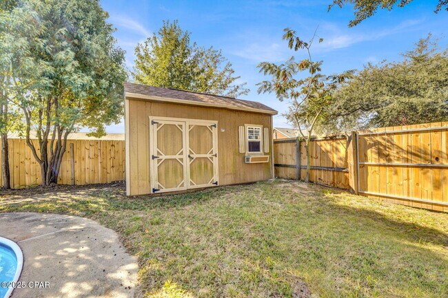 Building Photo - 5204 Park St