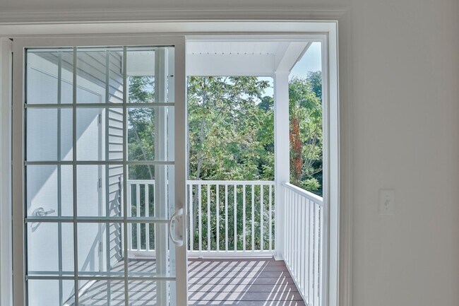 Building Photo - Newly Built Luxury 1 Bed Apartment!